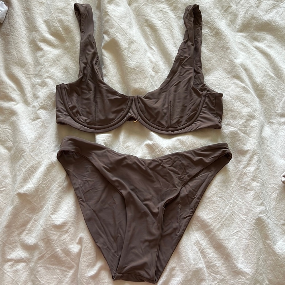 YOLANDA SWIM brown bikini - Never worn - Top Size L Bottom size M